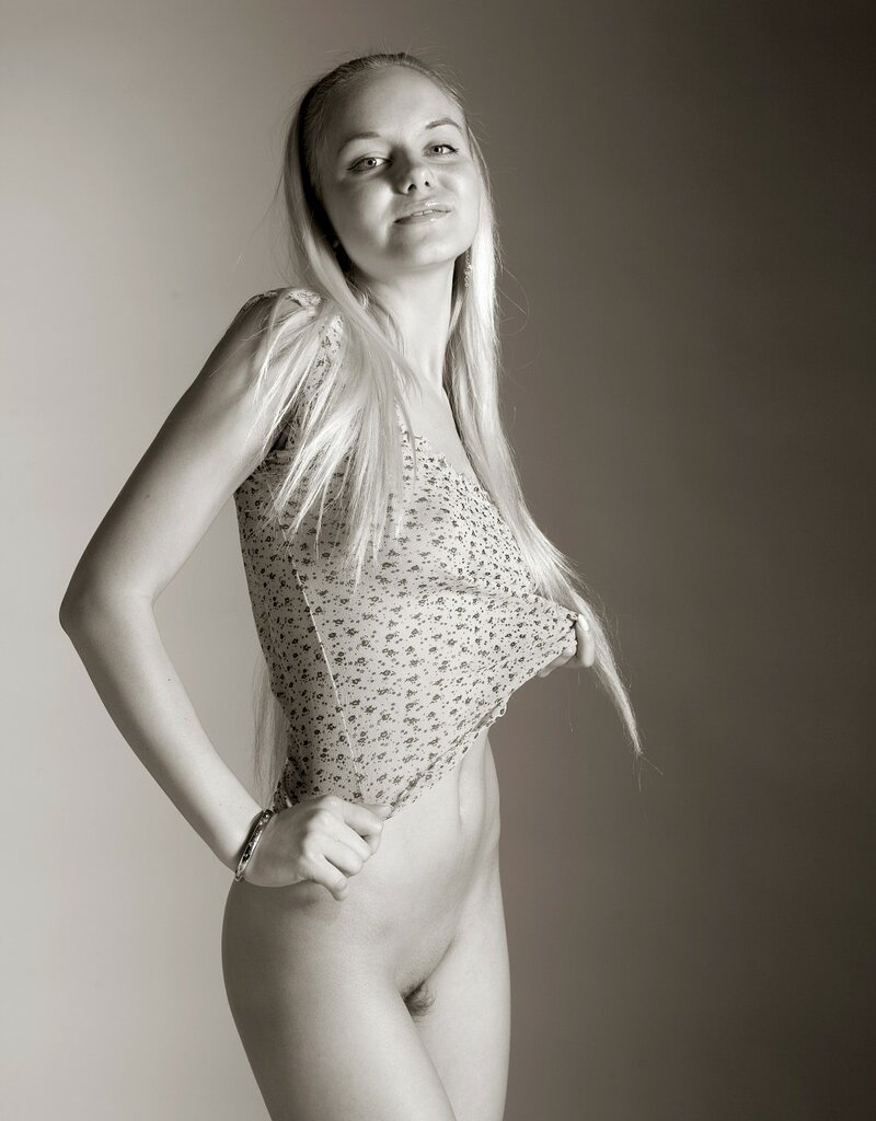 Таяна, 48 лет, 0 размер груди